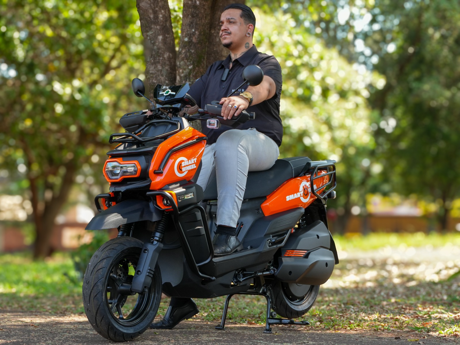Scooter elétrica autopropelido Myura Motors